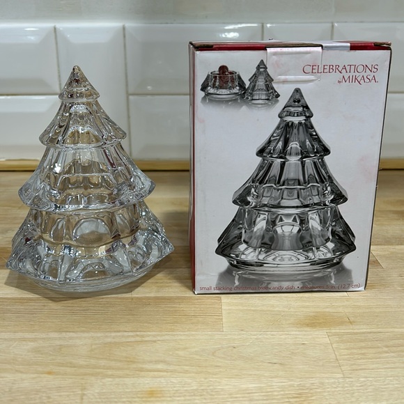 Mikasa, Small Stacking Christmas Tree Candy Dish. - Picture 1 of 9